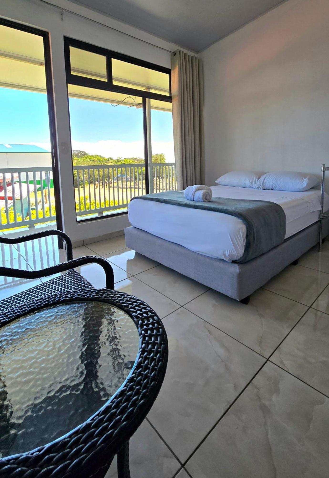 Cattleya Family Hotel Monteverde ภายนอก รูปภาพ
