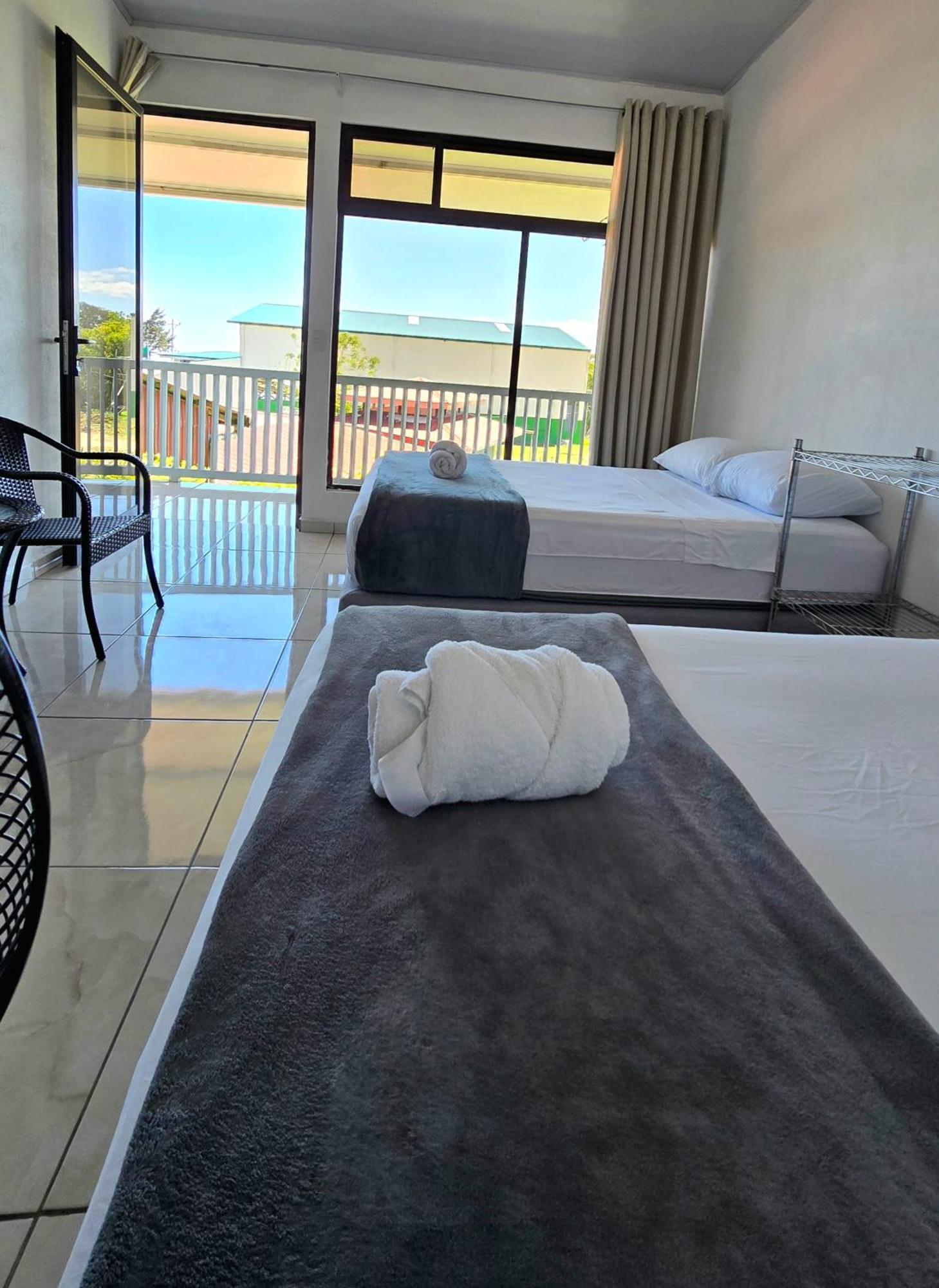 Cattleya Family Hotel Monteverde ภายนอก รูปภาพ