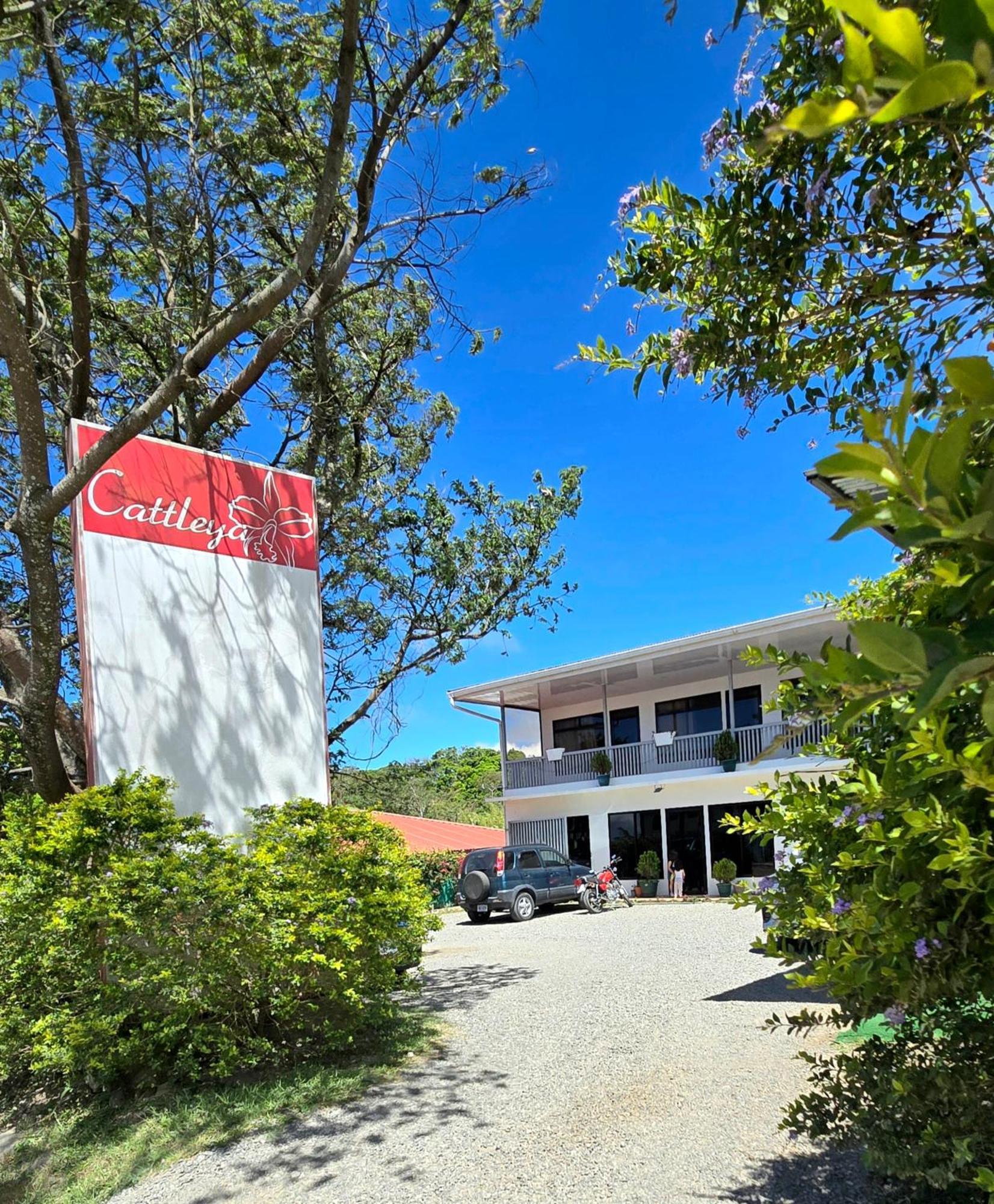 Cattleya Family Hotel Monteverde ภายนอก รูปภาพ