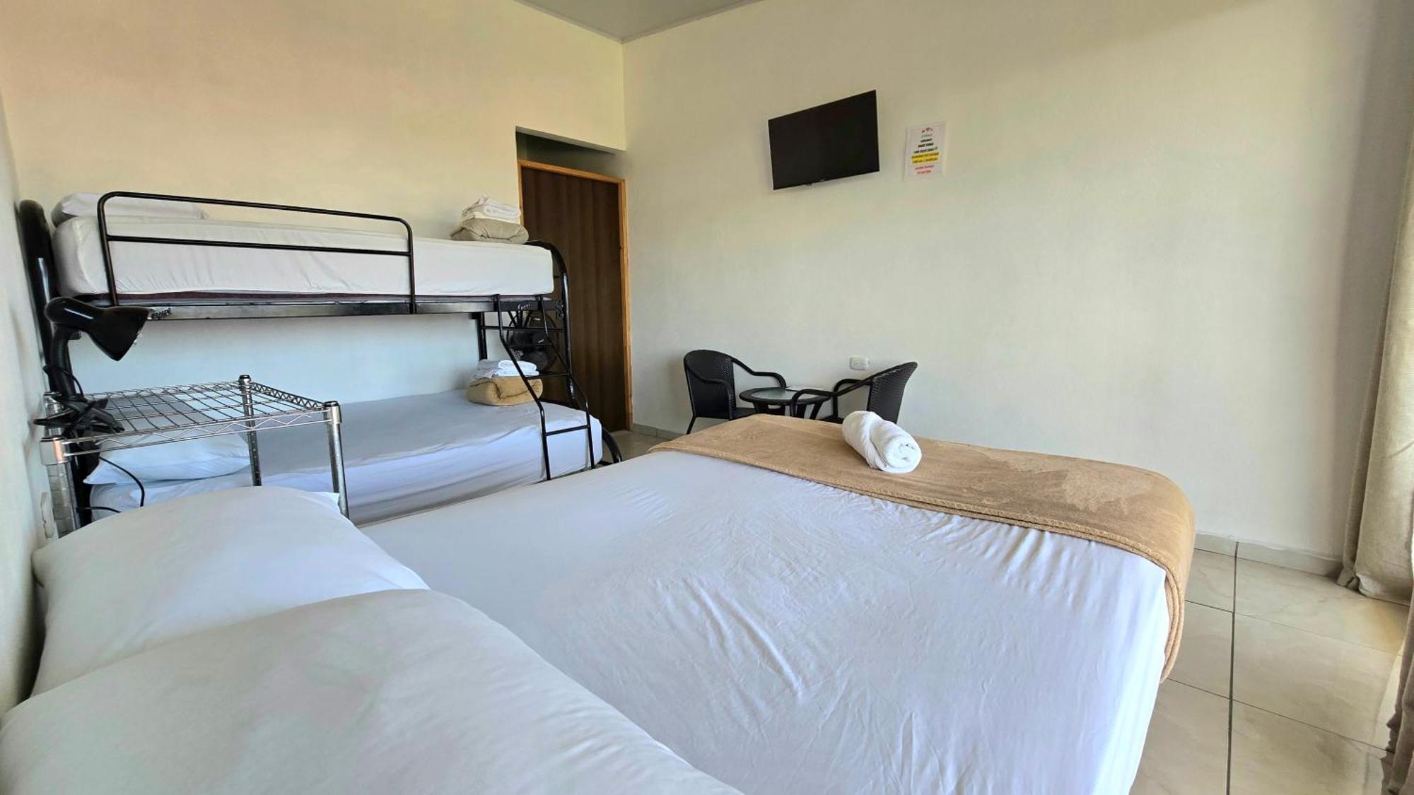 Cattleya Family Hotel Monteverde ภายนอก รูปภาพ