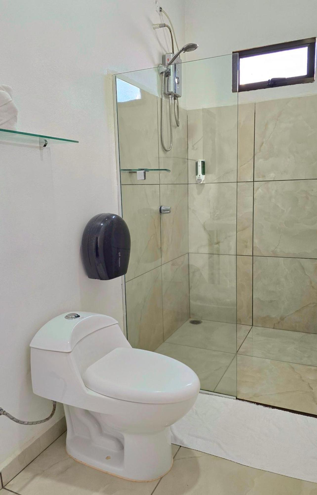 Cattleya Family Hotel Monteverde ภายนอก รูปภาพ