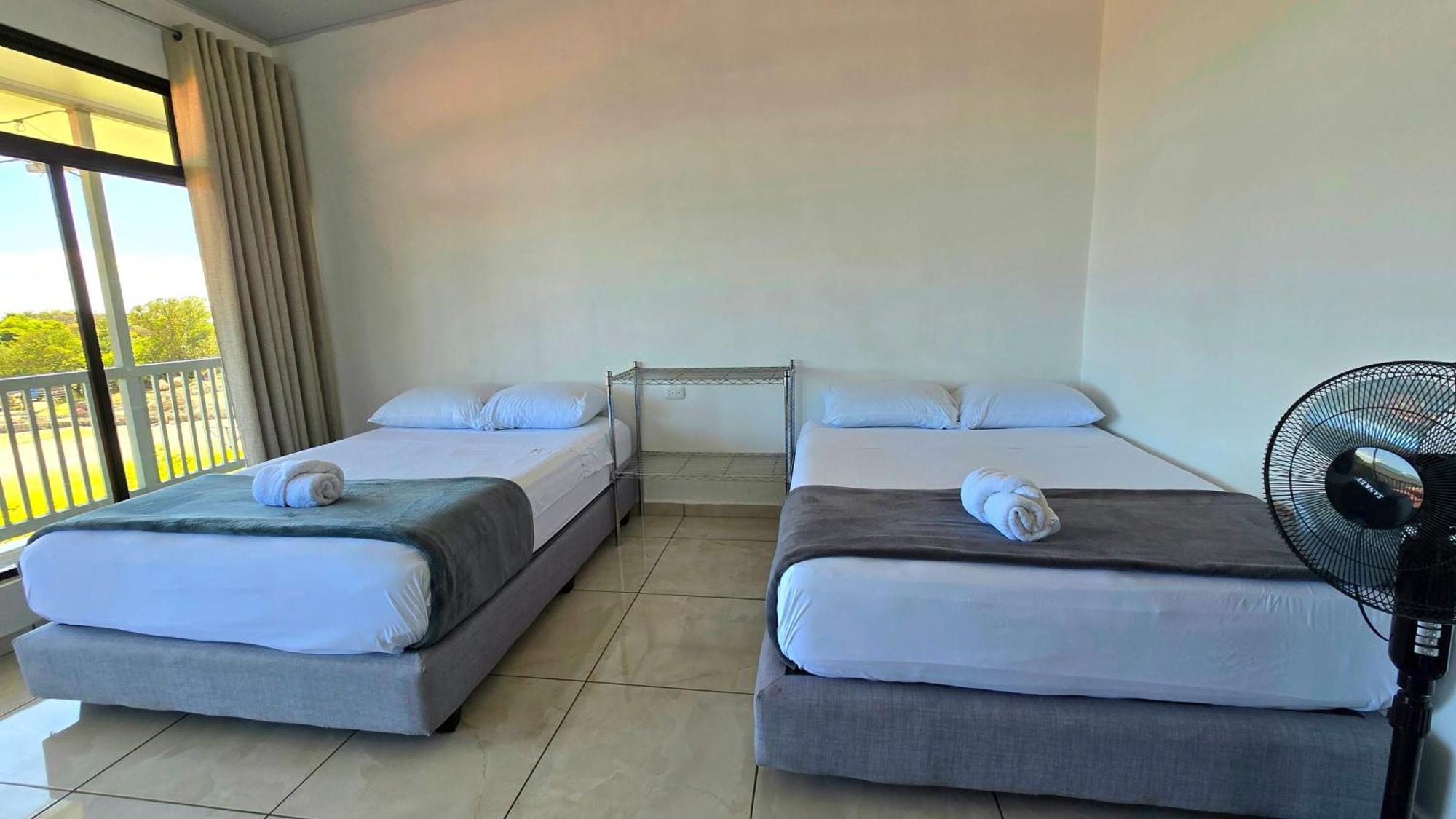 Cattleya Family Hotel Monteverde ภายนอก รูปภาพ