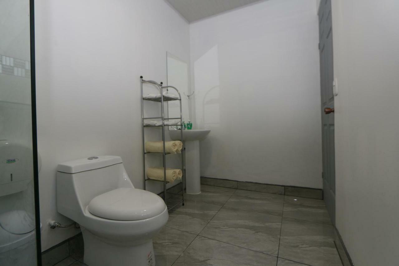 Cattleya Family Hotel Monteverde ภายนอก รูปภาพ